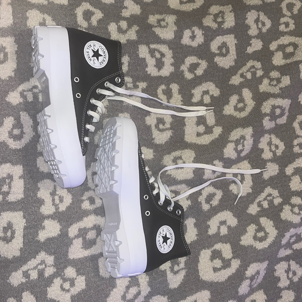 Black high top converse